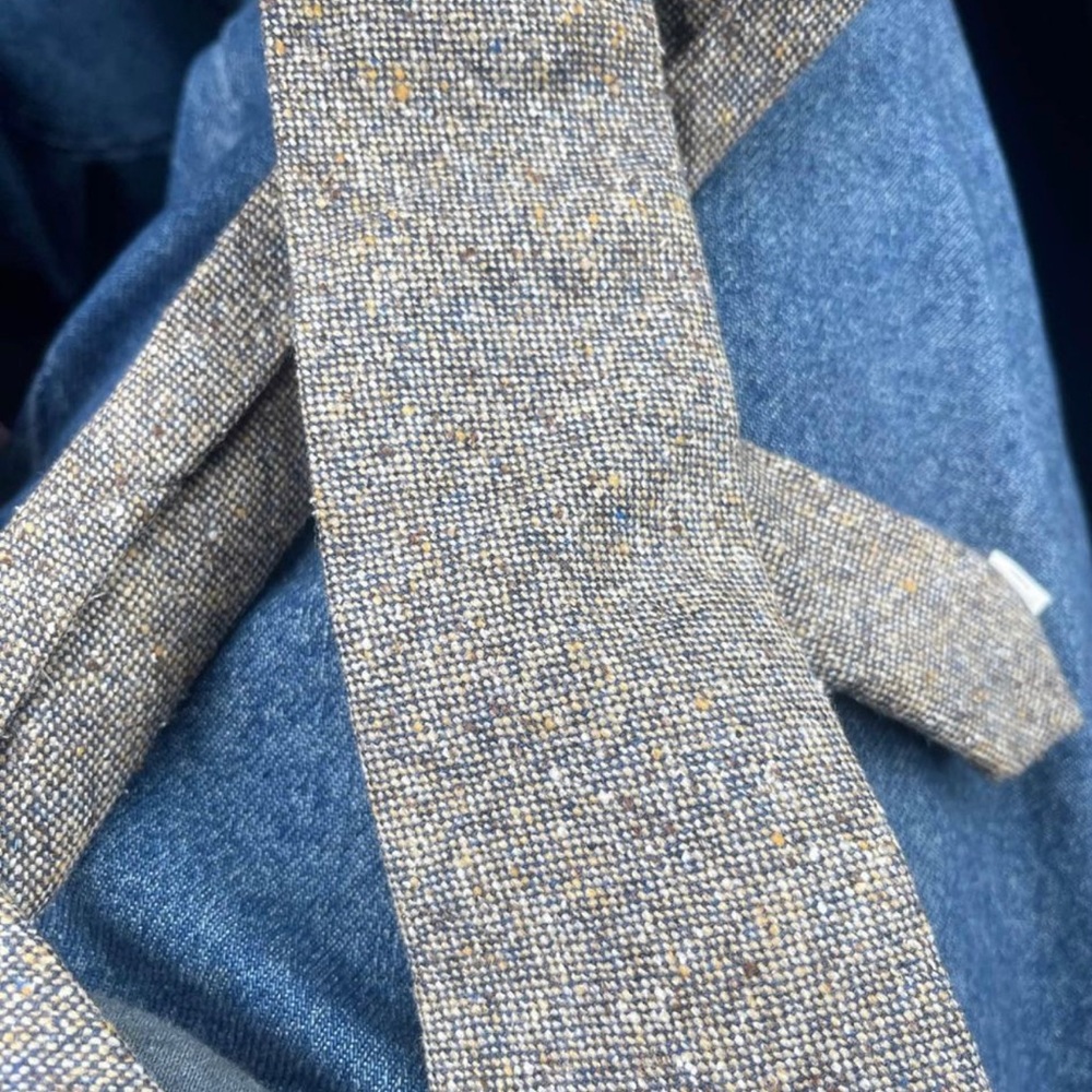 Mens Fossil Tie great shape unknown sizes (1) brown/sandy